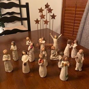 Large collection of Willow Tree Figurines: 15 Angels + metal star backdrop